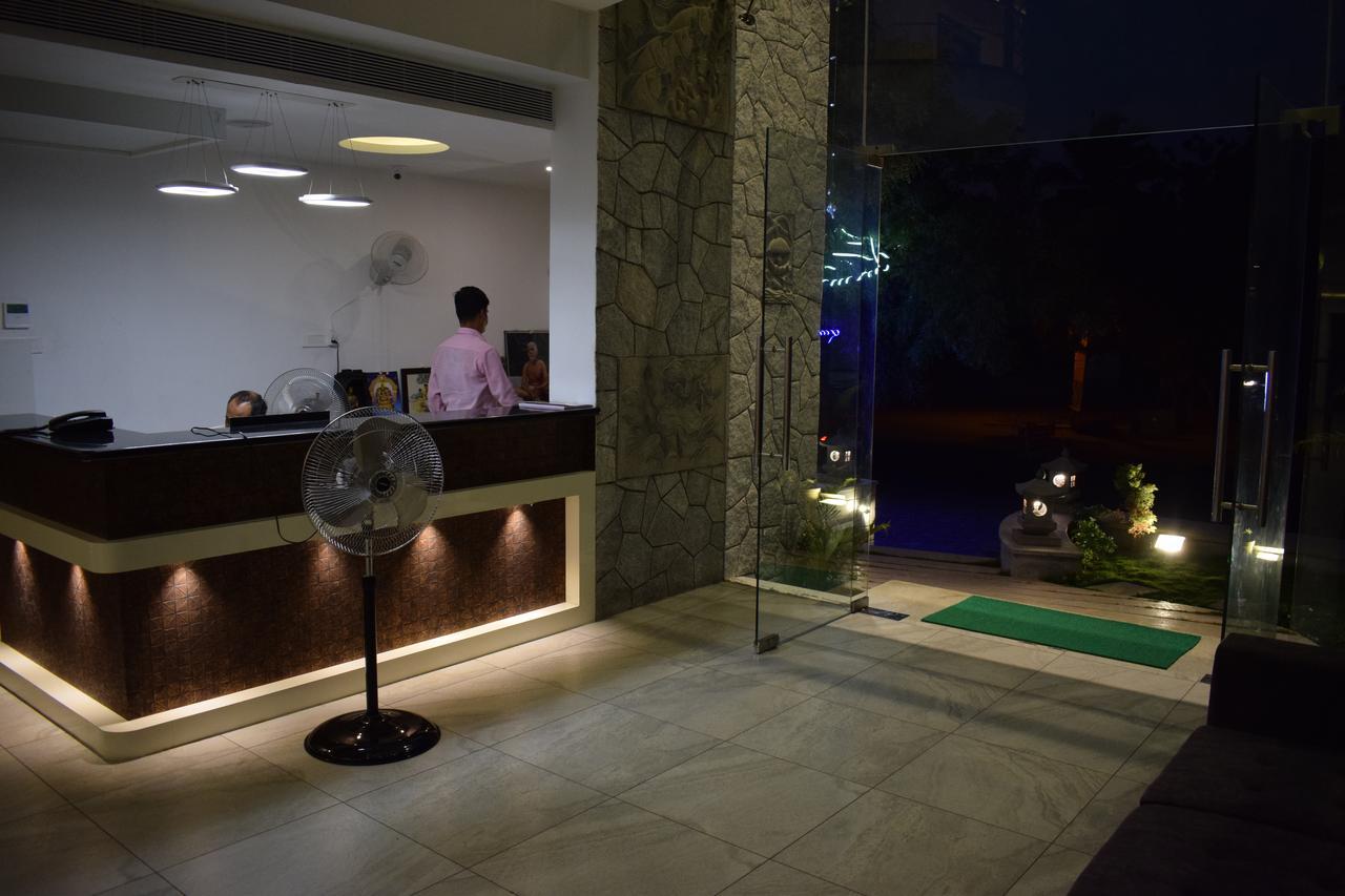 White Pearl Residency Pondicherry Exterior foto